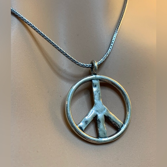 Silpada Vintage Sterling Peace Sign Necklace on Foxtail Chain/Necklace - Israel - Picture 3 of 13